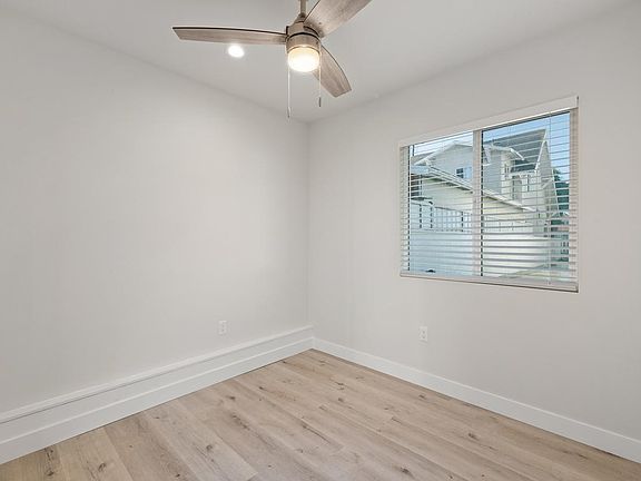 4th image of 601 W 49th St #5