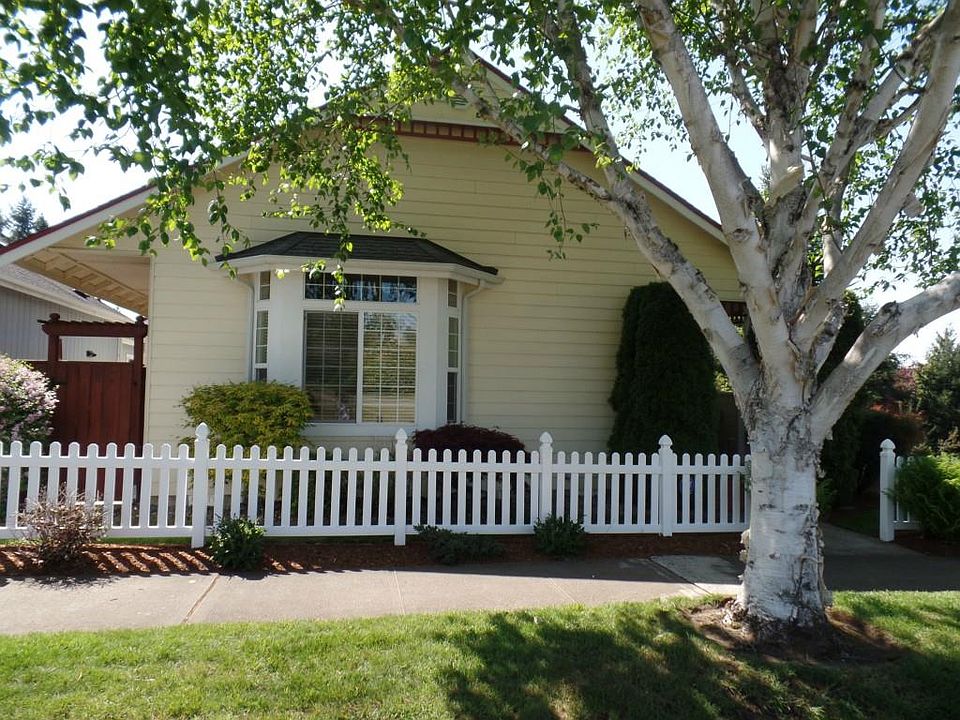 1st image of 5421 Hamptons St SE