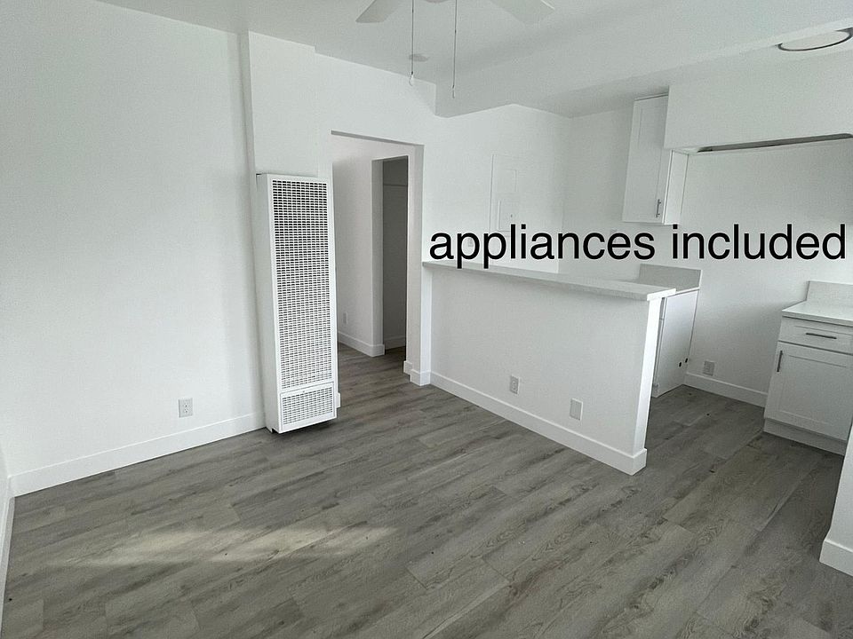 1st image of 370 N Olive St #370