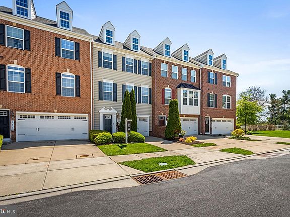 2nd image of 915 Magnolia Blossom Ct