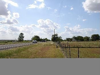 2nd image of 8161 Niederwald Strasse