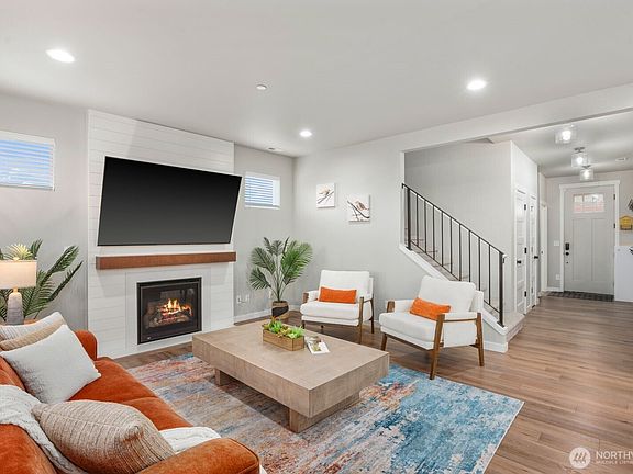 3rd image of 4318 66th Drive NE