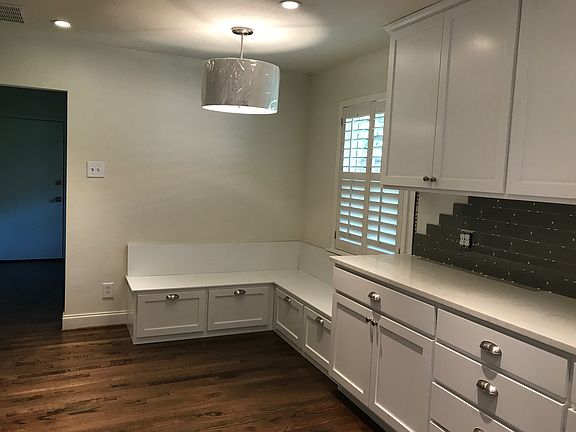 3rd image of 7158 Bennington Dr
