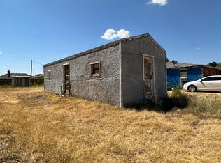 1045 S 3rd St, Slaton, TX 79364