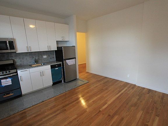 2nd image of 4514 43rd St APT 3B