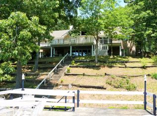 295 Ridgewood Dr, Muscle Shoals, AL 35661