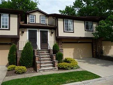 1st image of 217 Greenbriar Ct #217
