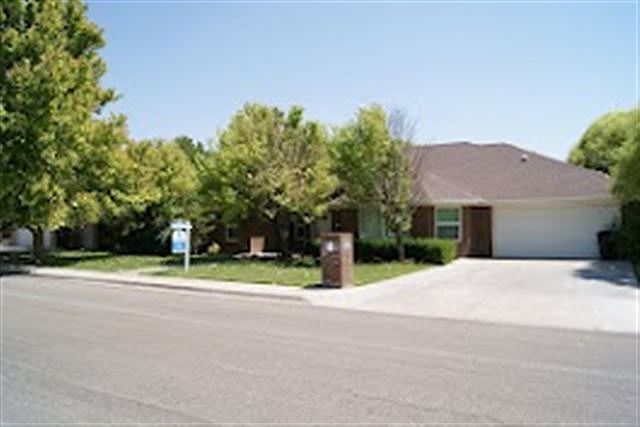 1st image of 20 Granite Cir