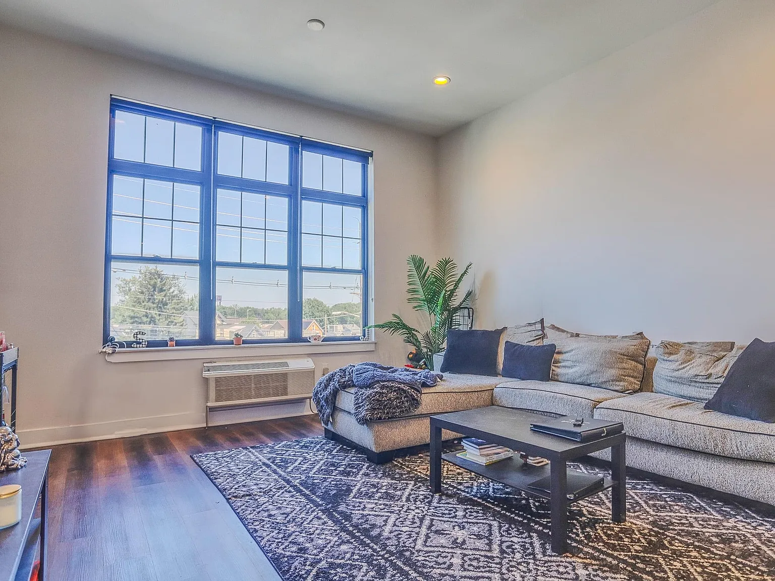 2 bed, 2.0 bath, $3,200 — Photo 4