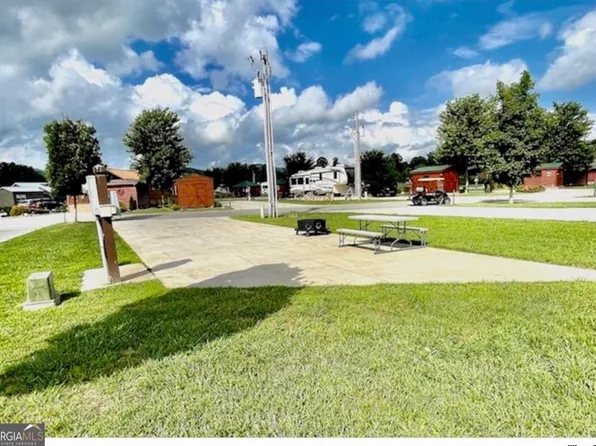 64 Foggy Mountain Rd, Blairsville, GA 30512