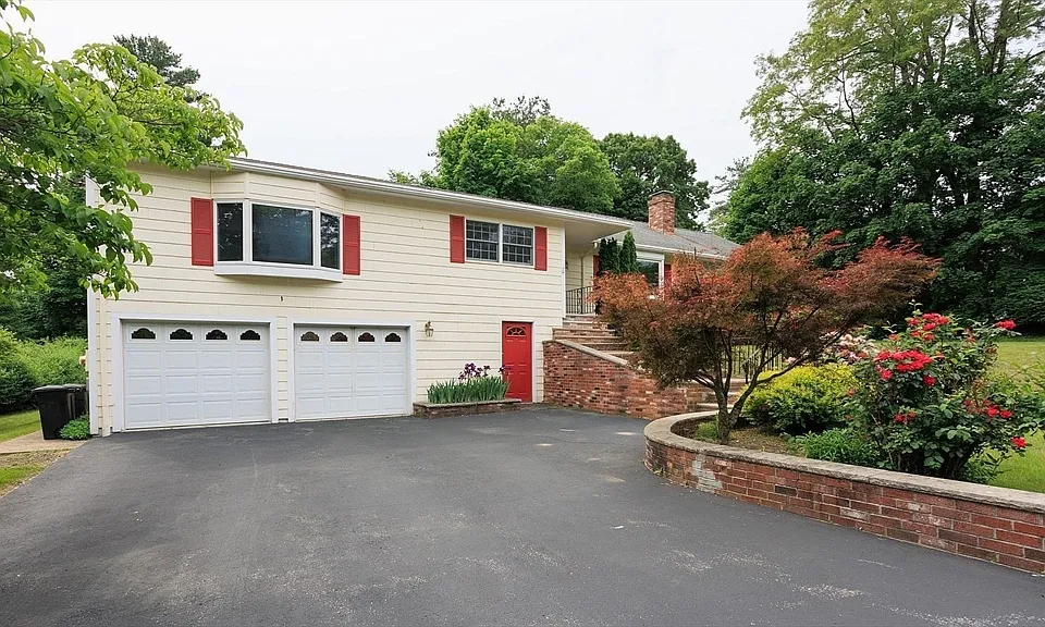 16 Westwood Rd