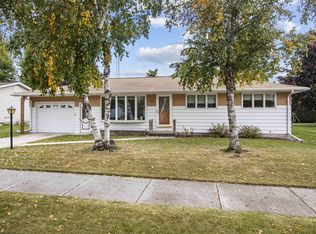 2837 42nd St, Two Rivers, WI 54241