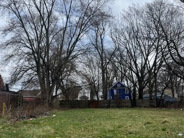 805 Sumner St, Akron, OH 44311