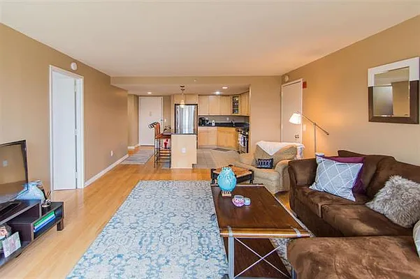 Sold by Century 21 Innovative Realty | media 51