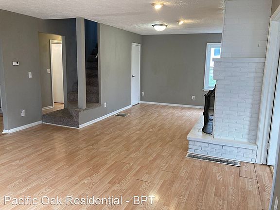 4th image of 428 Sherman St