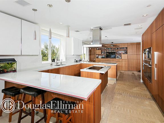 3rd image of 3535 Hiawatha Ave APT 603