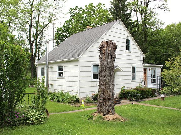 4th image of 1860 Hulit Rd