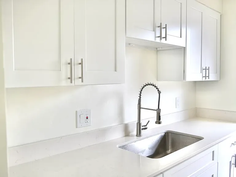 1149 Akron St #1 — Photo 11