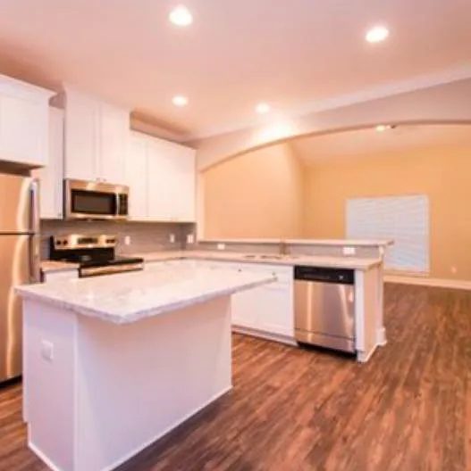 4 bed, 4.5 bath, 1954 sqft, $3,600 — Photo 4