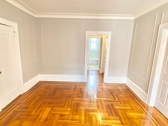 3rd image of 285 Lincoln Ave APT 35