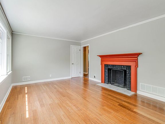 4th image of 836 Delverton Rd