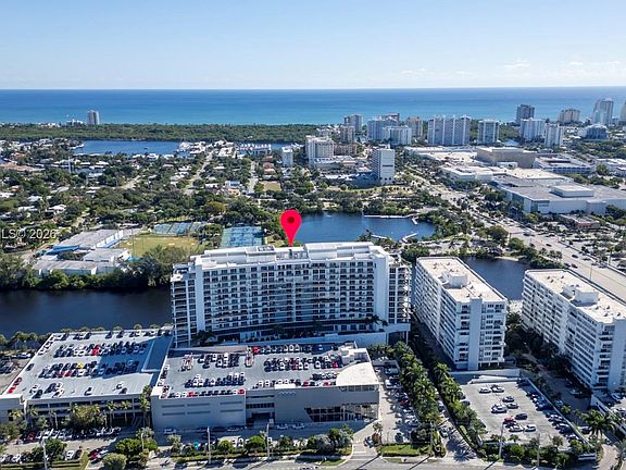 4th image of 1180 N Federal Hwy #Penthouse 1602
