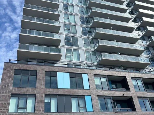 185 Deerfield Rd #612, Newmarket, ON L3Y 0G7