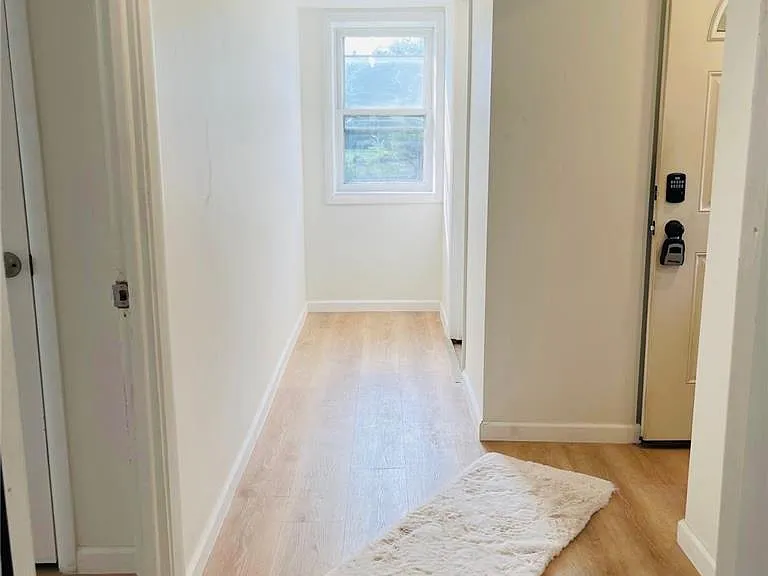 326 Main St — Photo 7