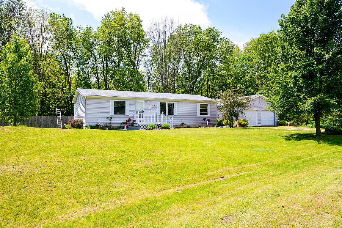 105 Ridgewood Trl, Delton, MI 49046 Zillow