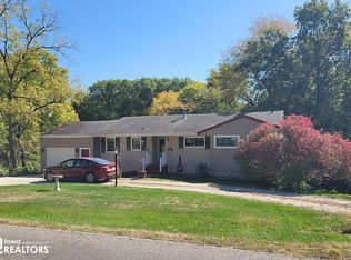 614 E Alta Vista Ave, Ottumwa, IA 52501