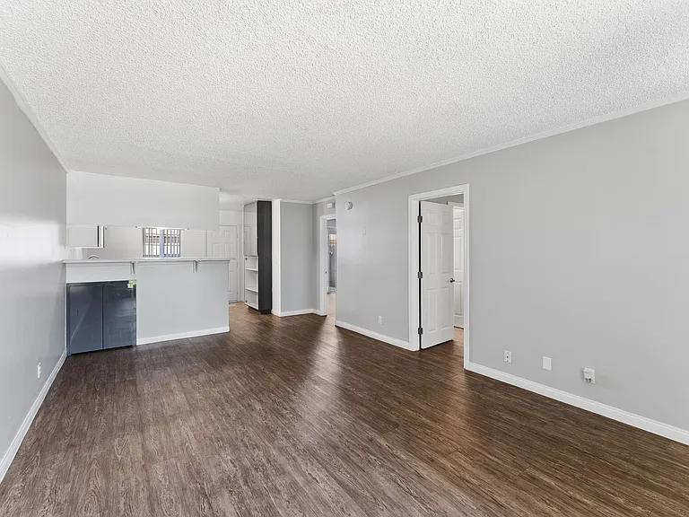 Villa Del Sol Apartments — Photo 21