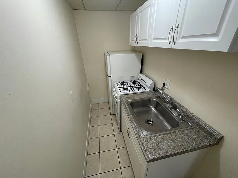 238 Hemenway St #18 — Photo 6