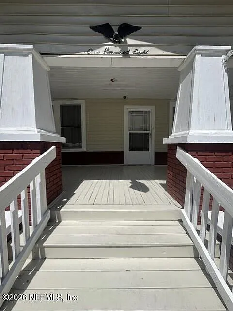 3 bed, 1.0 bath, 1372 sqft, $1,700 — Photo 3