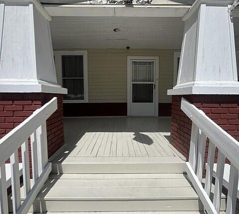 3rd image of 108 Fern St