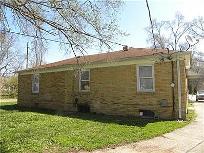 3rd image of 3348 Orchard Ave