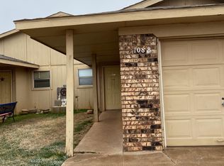 108 Brookview Dr #B, Elk City, OK 73644