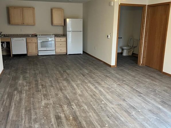 231 Railroad St #105