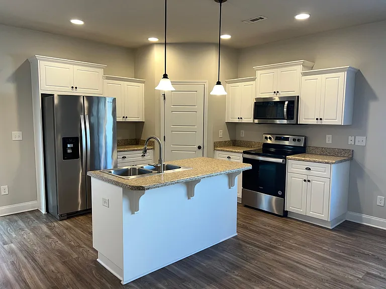 187 Bay Meadows Dr SW — Photo 5