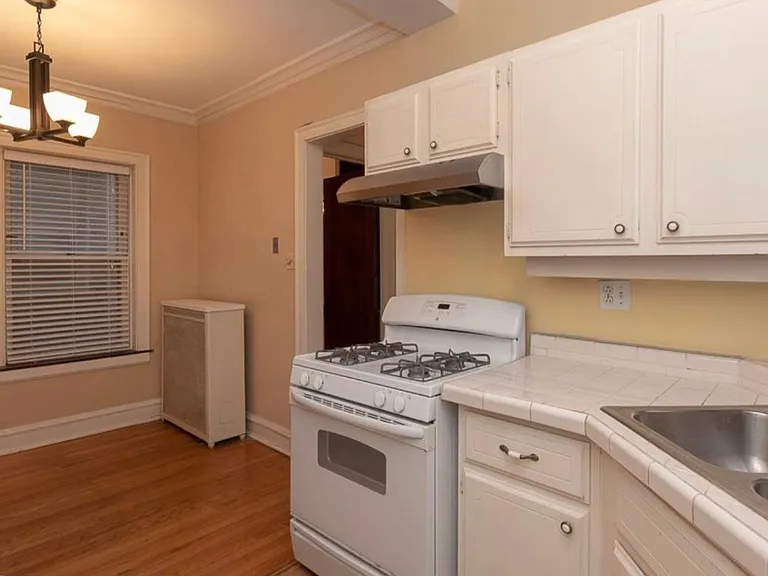 4500 N Hermitage Ave #3 — Photo 3
