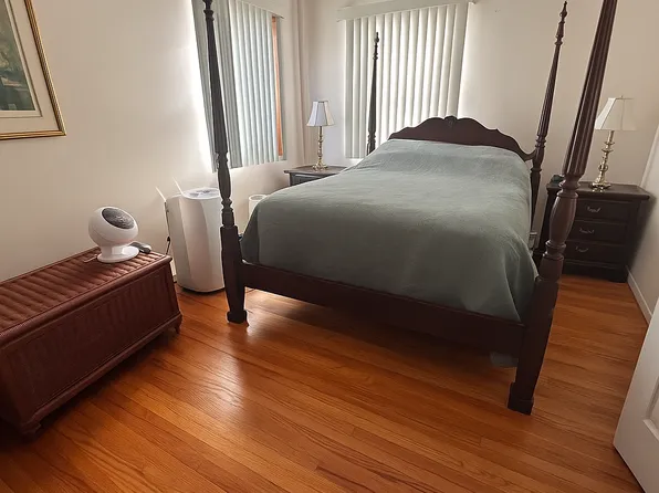 422 Cromwell Avenue image 11 of 16