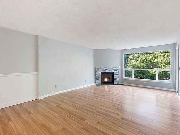 5th image of 9416 1st Ave NE APT 105