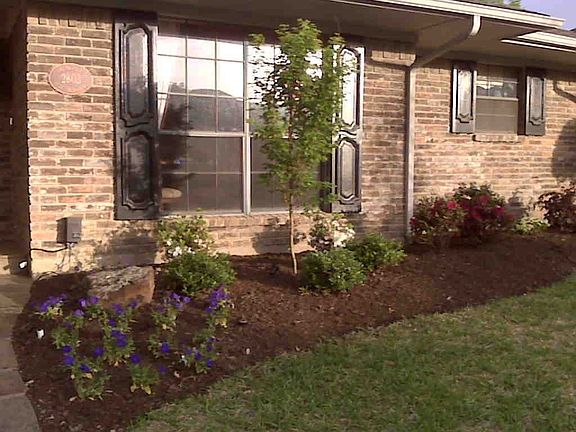 Landscaped front, right