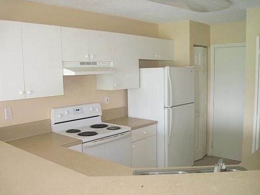 4th image of 8275 NW 88th Ave