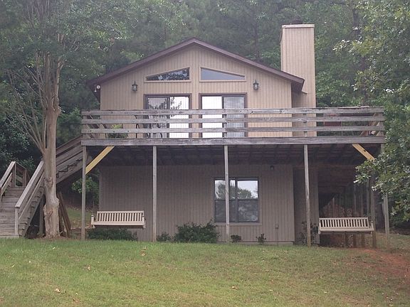 2nd image of 300 Zachary Ln