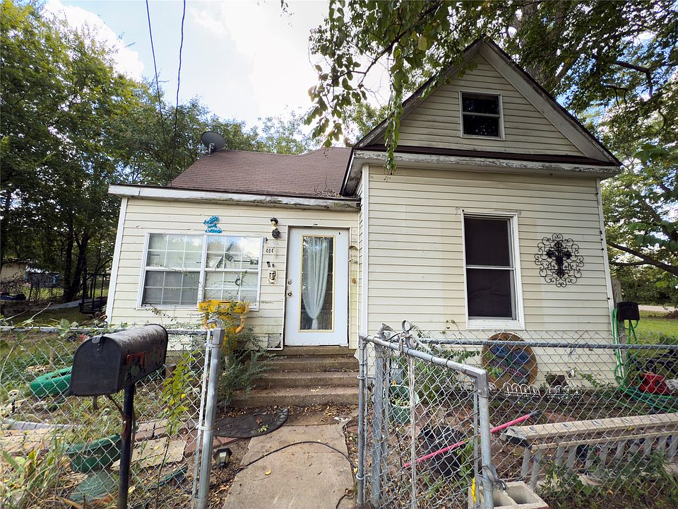 1st image of 404 E Orange St