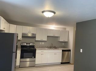 Leeland St Apartments, Green Bay, WI 54303