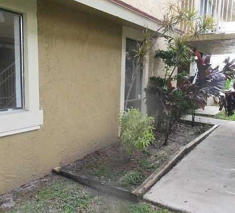 4th image of 450 NW 214th St APT 105