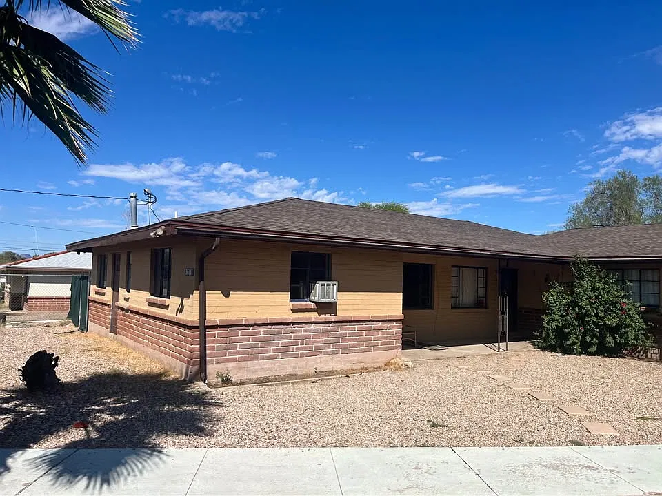 3615 E Lee St — Photo 2