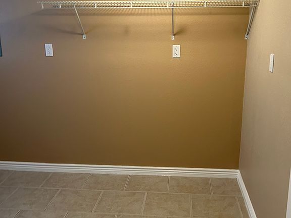 3rd image of 308 Sidney St