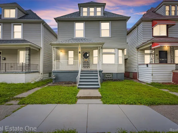 2493 Fischer St, Detroit, MI 48214